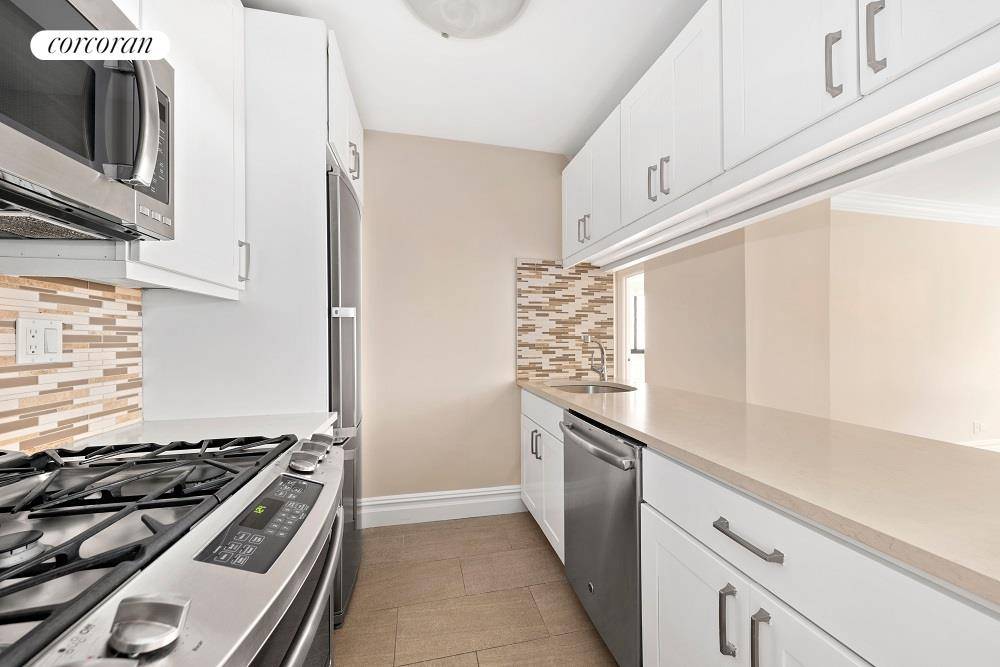 Luxury waterfront living in beautiful Battery Park City.