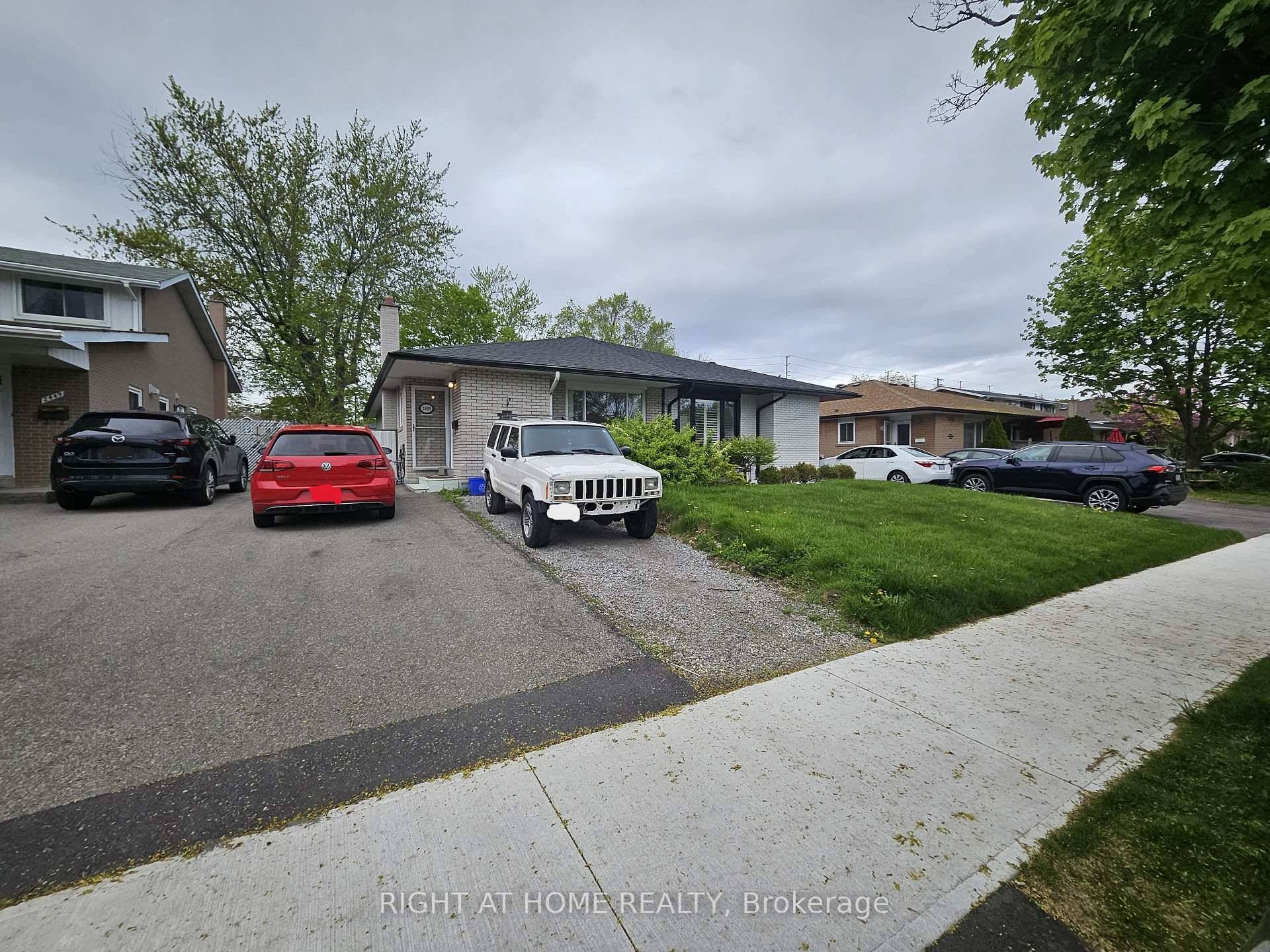 Upper Main Floor for Lease at a Fully Renovated 3 Bedroom Bungalow at sought after South Mississauga !