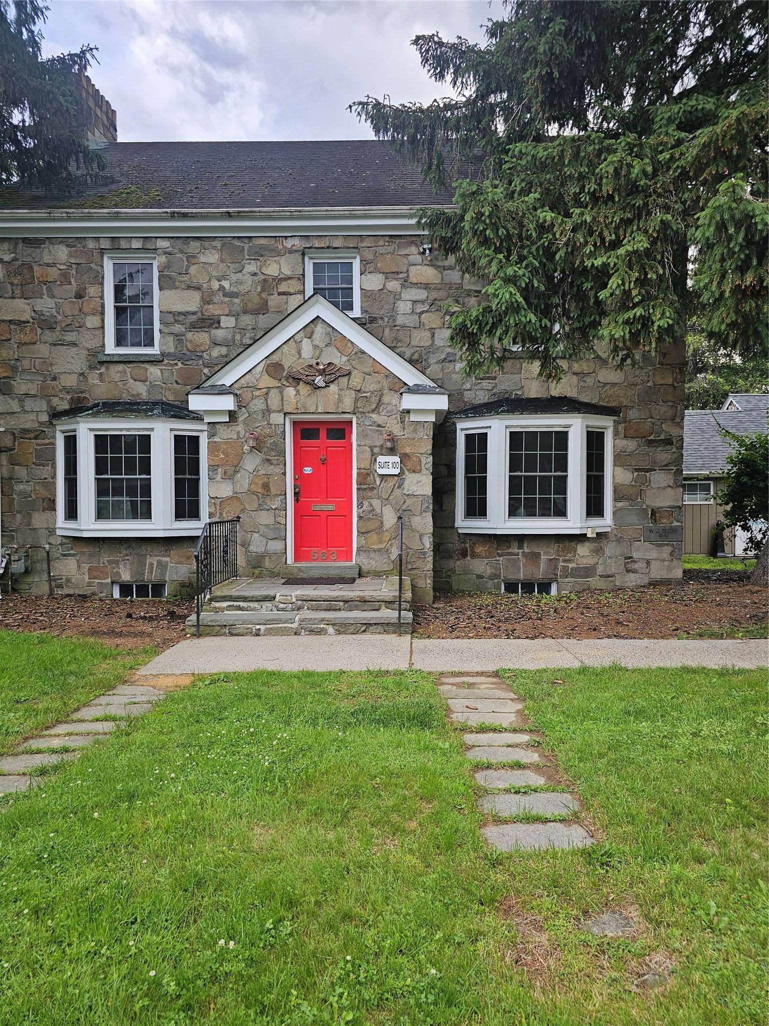 Prime high visibility office space is available on Temple Hill Road in New Windsor, New York.