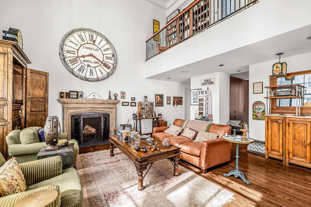 Enjoy a one of a kind residence in one of the Upper West Side's most iconic prewar cooperatives.
