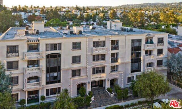 107  N SWALL DR 2BR Beverly Grove La