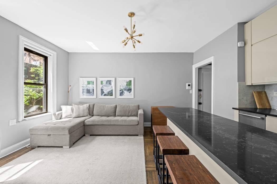 Set along one of the West Village s most beloved tree lined blocks, this one bedroom sanctuary offers a graceful blend of old world charm and refined, modern touches a ...