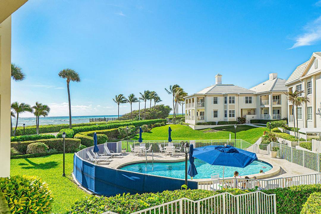 Oceanfront dream rental !