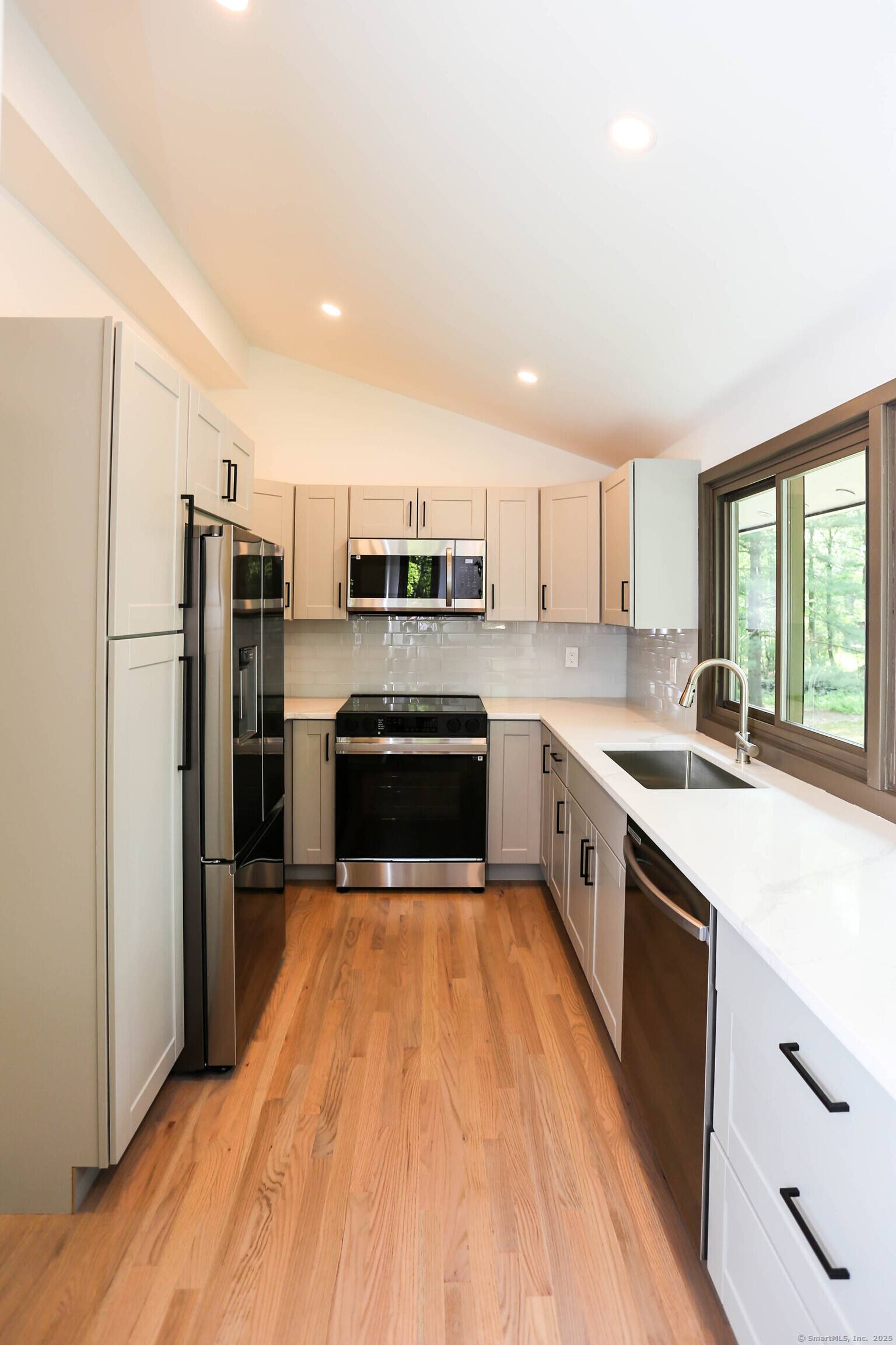 Tranquil Contemporary Retreat on 2.