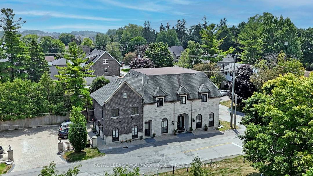 Multi Suite building. Very Rare to find this type pf property.