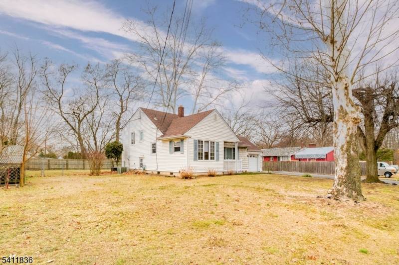 Welcome home to this immaculate, meticulously maintained 3 bedroom, 1.