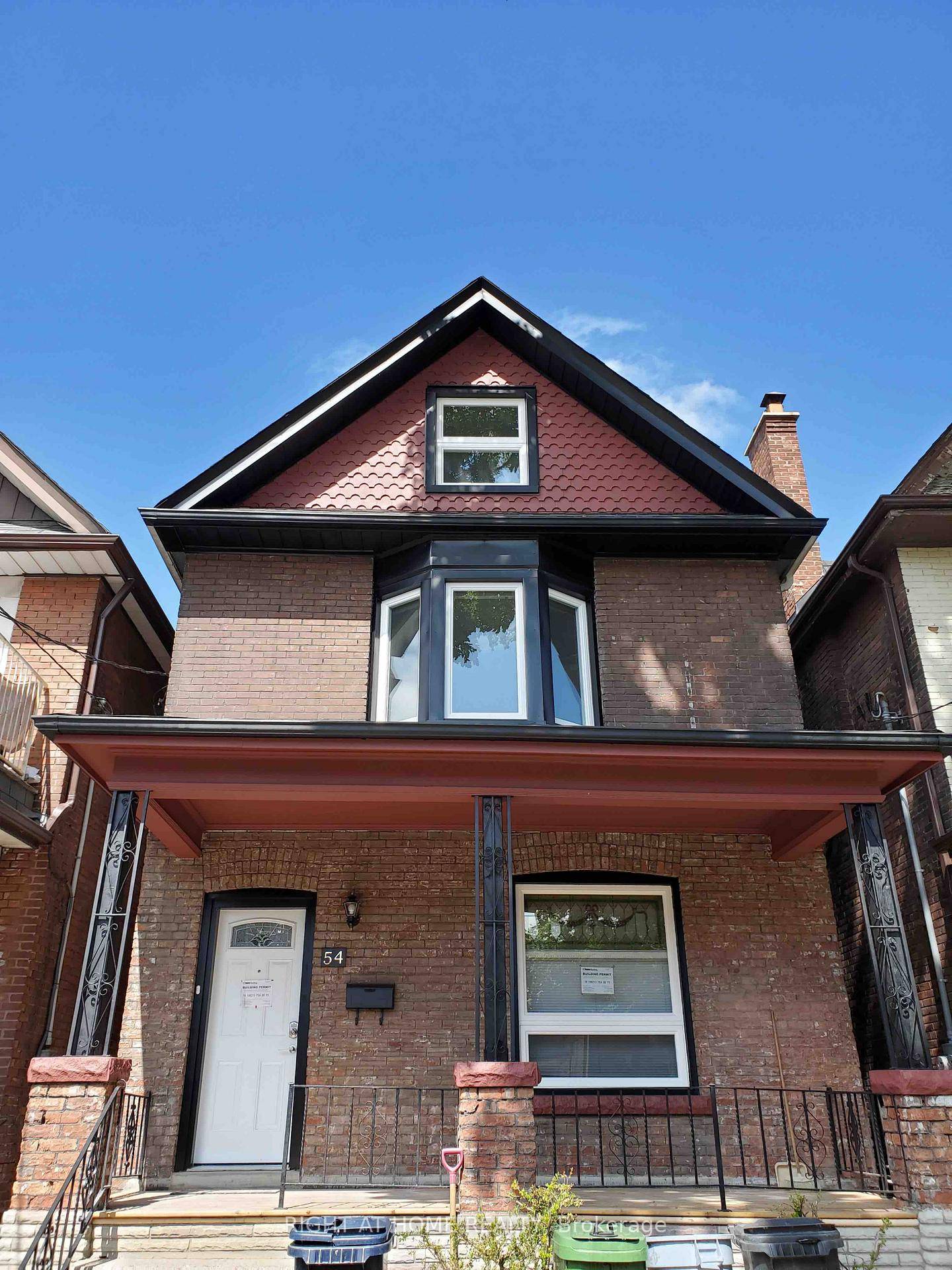 Fully Renovated, spacious 4 bedroom 2 Bathroom Apartment, covering the 2nd and 3rd floor of the house, very close to Roncesvalles Ave.