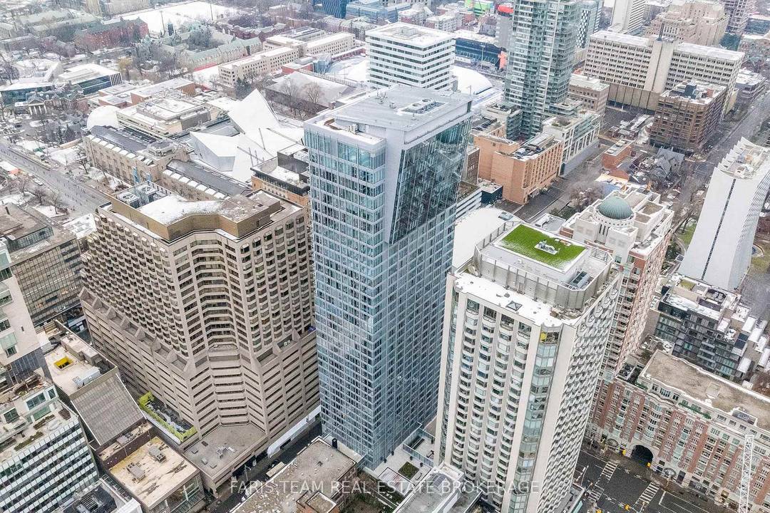 Top 5 Reasons You Will Love This Condo 1 Nestled in Toronto's iconic Yorkville neighbourhood, this stunning condominium is the epitome of refined living, where timeless elegance meets contemporary comfort ...