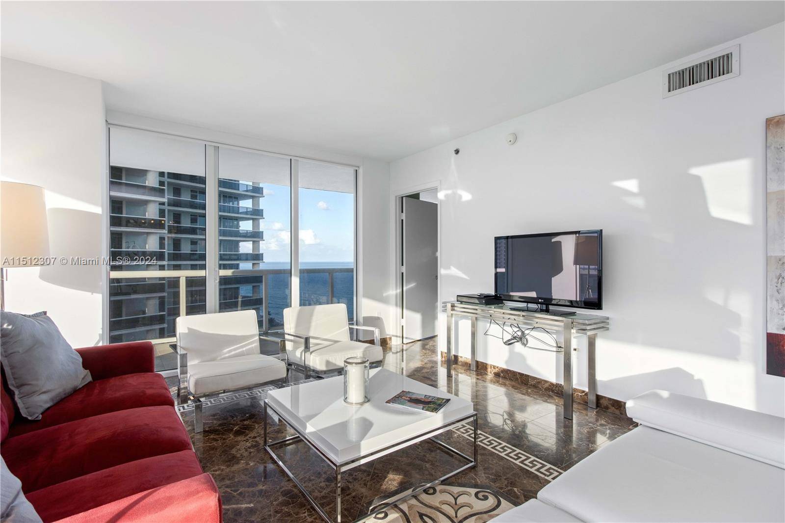 Enjoy the stunning views of the ocean and the intracoastal from this gorgeous 2 2 NW corner unit.