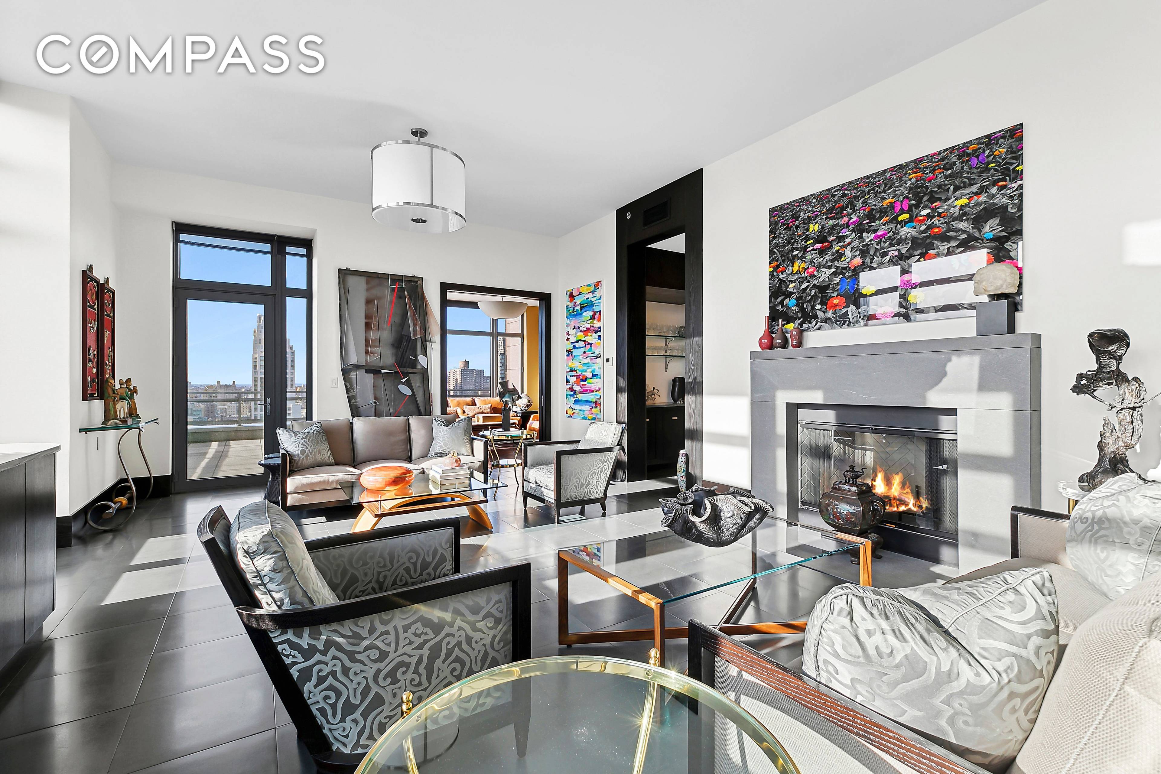 PANORAMIC PENTHOUSE VIEWS AT THE ICONIC CIELO ?