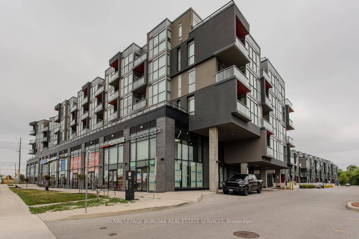 Welcome to this beautiful, modern 1 bed, 1 bath condo, an ideal opportunity for first time buyers looking for style, convenience, and lifestyle all in one.