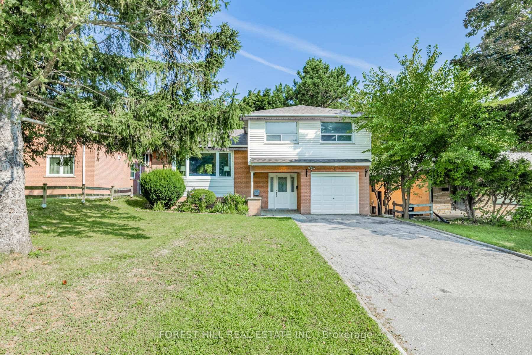A Move In Conditon Home Desirable School Henderson Avenue PS Area This Home Is Situated On A Quiet Pocket Greatly Loved Meticulously Maintained UPGRADED UPGRADED By Its Owner For Years ...