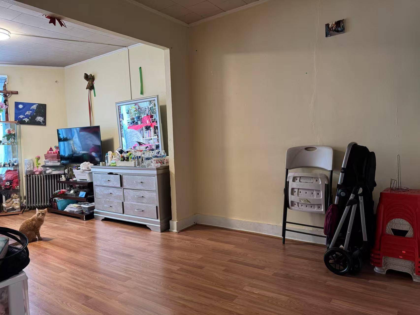 The 1st floor unit with basement and back yard is also for rent, asking price 3800 month.