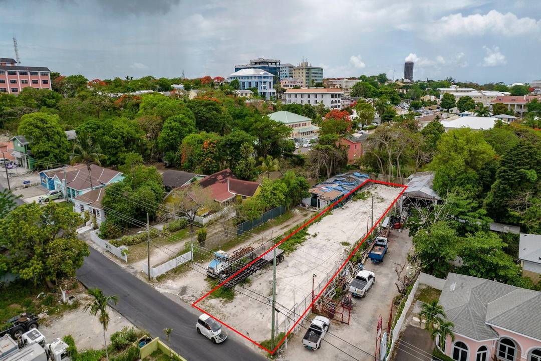 HAWKINS HILL LOT Land New-Providence