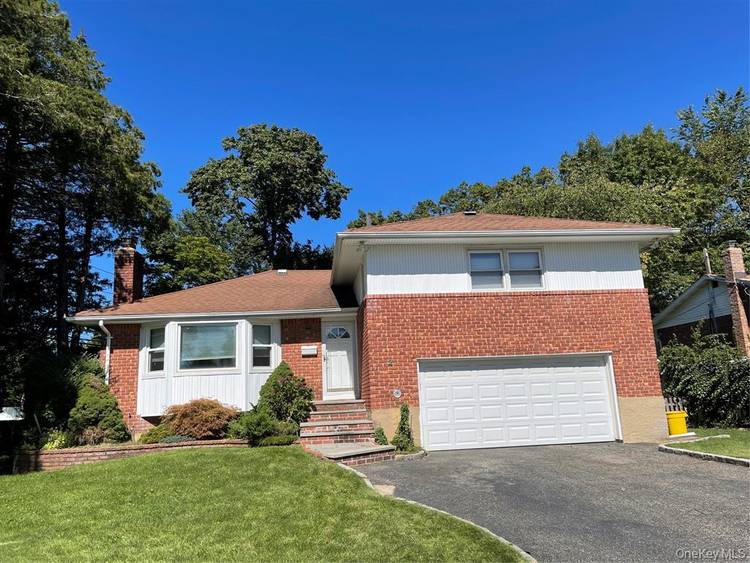 Large 3 bedroom 3 bath Split w 2 Car Garage, Southern exposure, Living Rm, Dining Rm, Kitchen w Island amp ; Slider to Deck, Main BR w Shower bath, Family ...