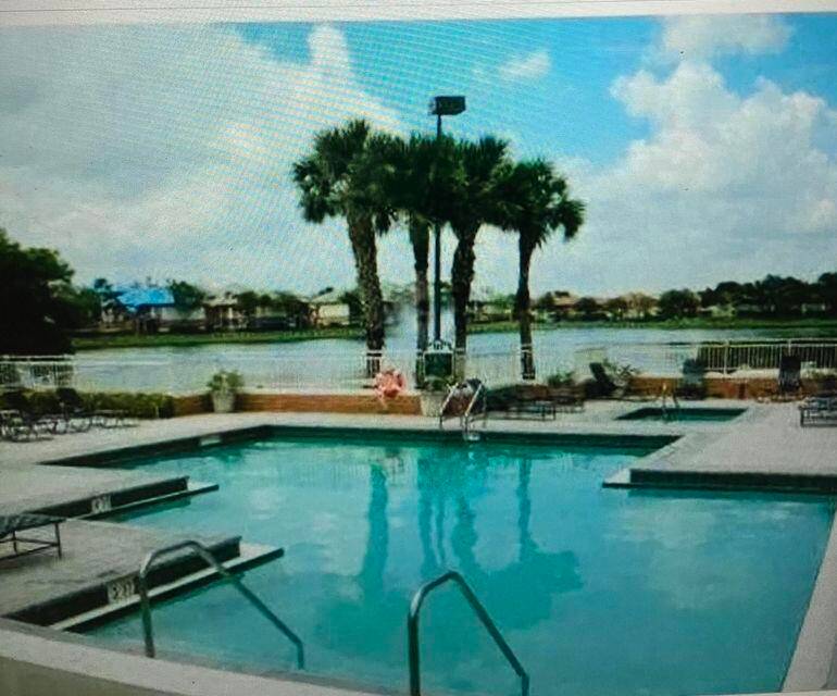 Lakefront Living at Its Best !