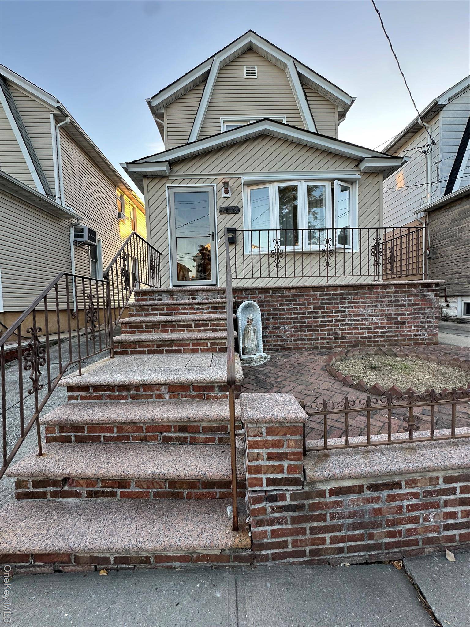 Remarkable 1 family home in Ozone Park.