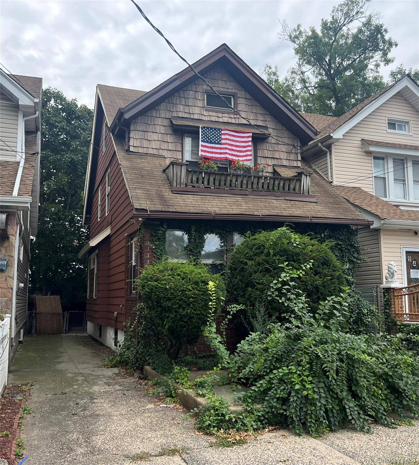 Location, Location ! ! 96th St amp ; Atlantic Ave in the Heart of Ozone Park.