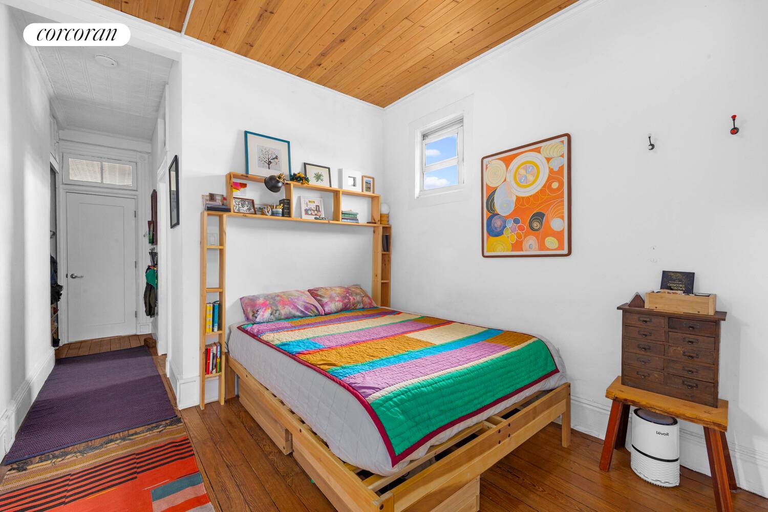 Welcome to 100 Newel Street, Apt 4R !