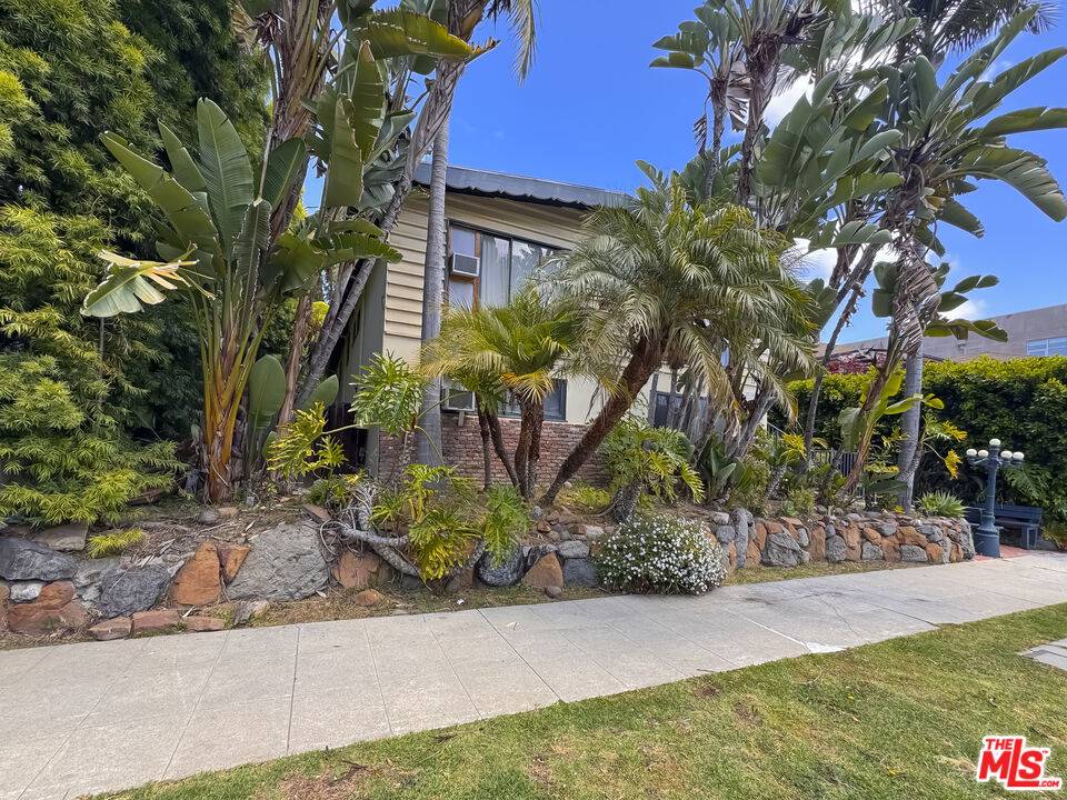 11747 Bellagio Rd 8.0 Brentwood LA
