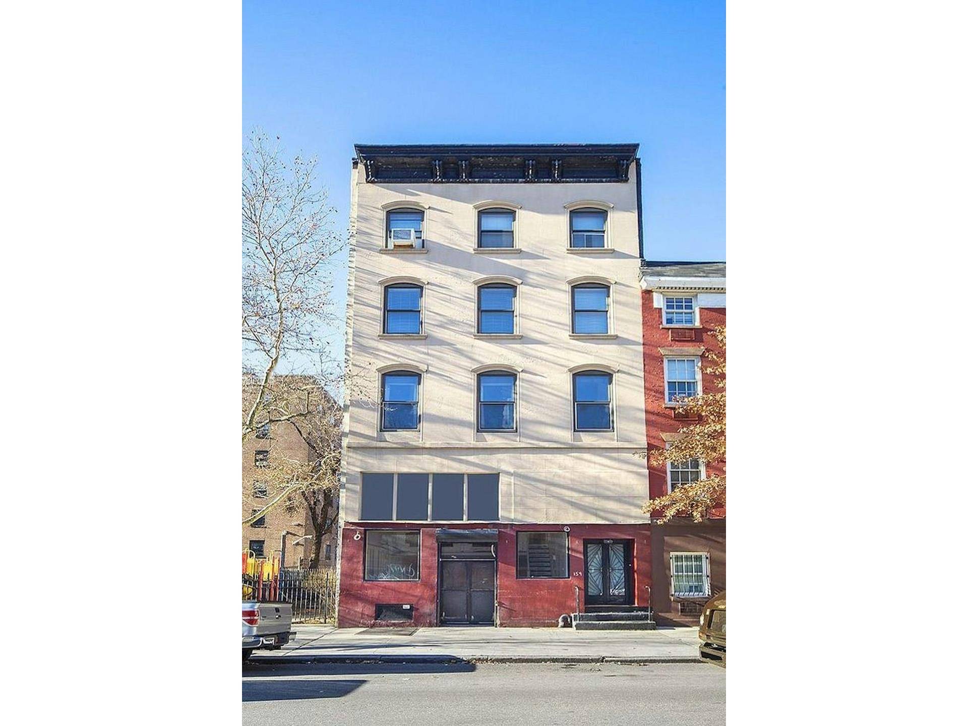 Set in the heart of a vibrant neighborhood This street level Store Front is a white box with a dramatic 17 ft ceilings front are with open plan stairs to ...
