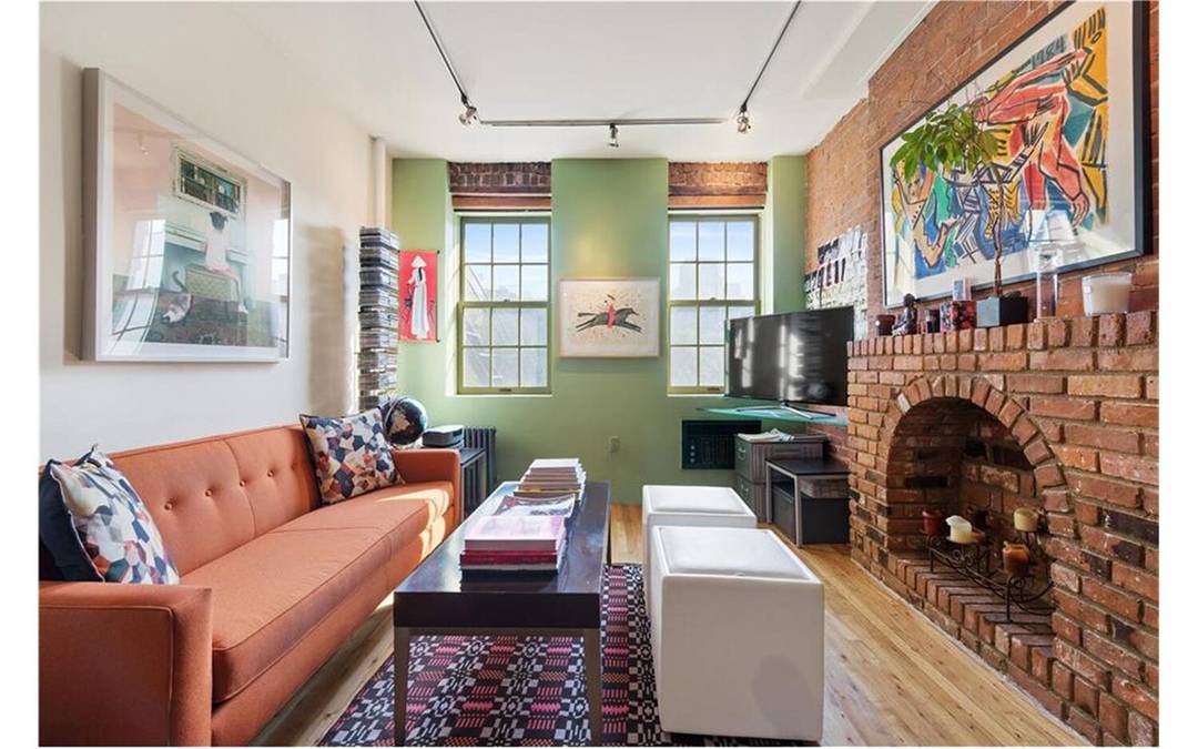 Sun Filled Loft Style 1 Bedroom Furnished Apartment Chelsea, NYC Apartment Description This beautifully furnished, renovated loft style one bedroom apartment in mint condition blends modern updates with classic prewar ...