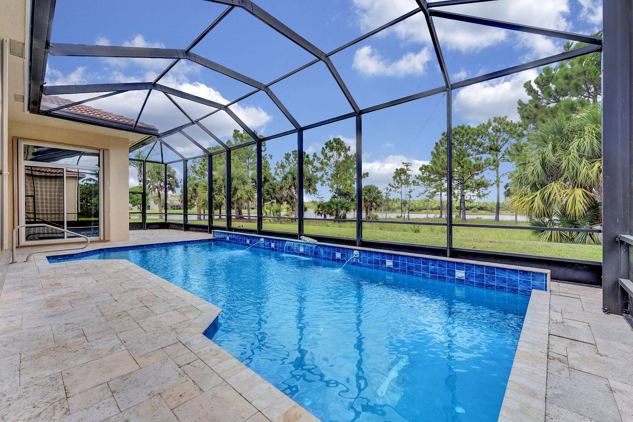 Welcome to your private oasis in the heart of West Palm Beach !