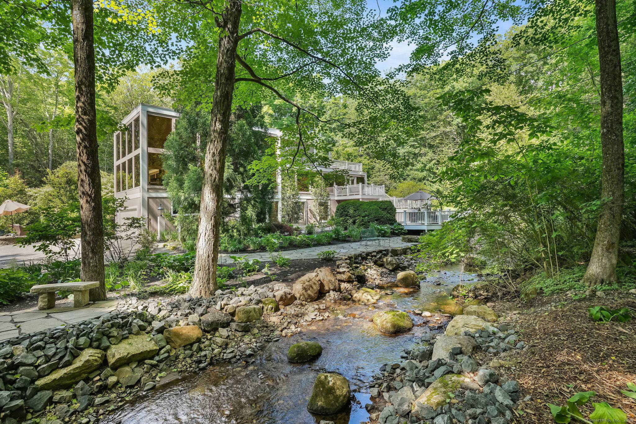 Welcome to the glass house of Southbury !