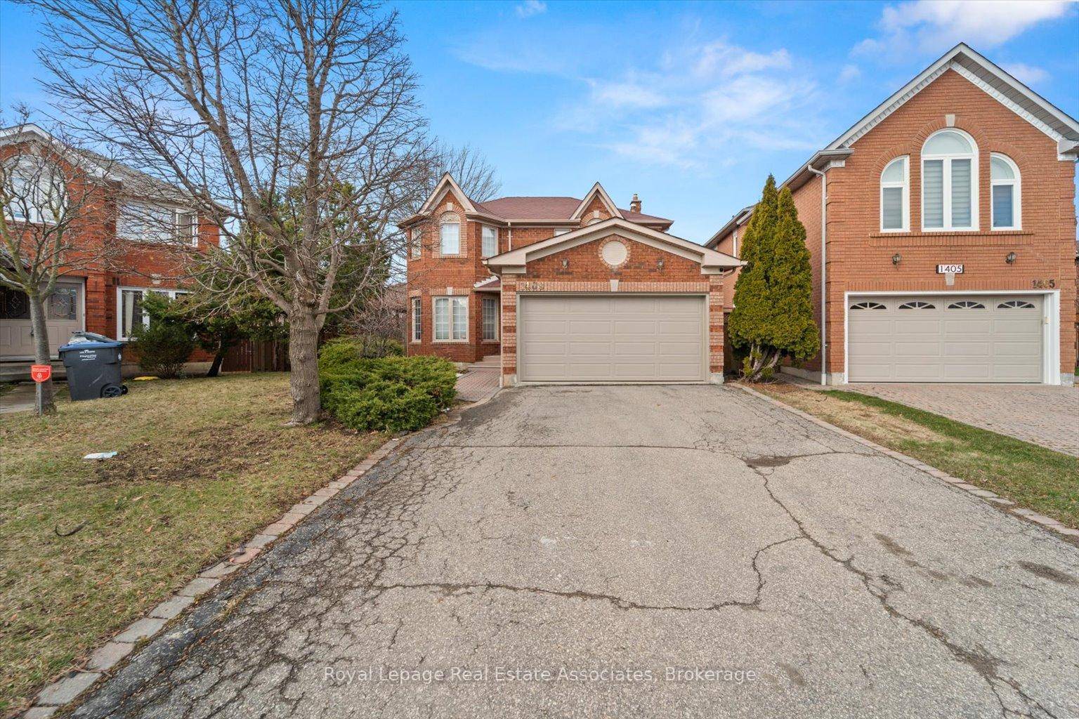 Newly Renovated, Two Bedroom Basement Apartment, Located Conveniently At Creditview Rd And Eglington Ave W.