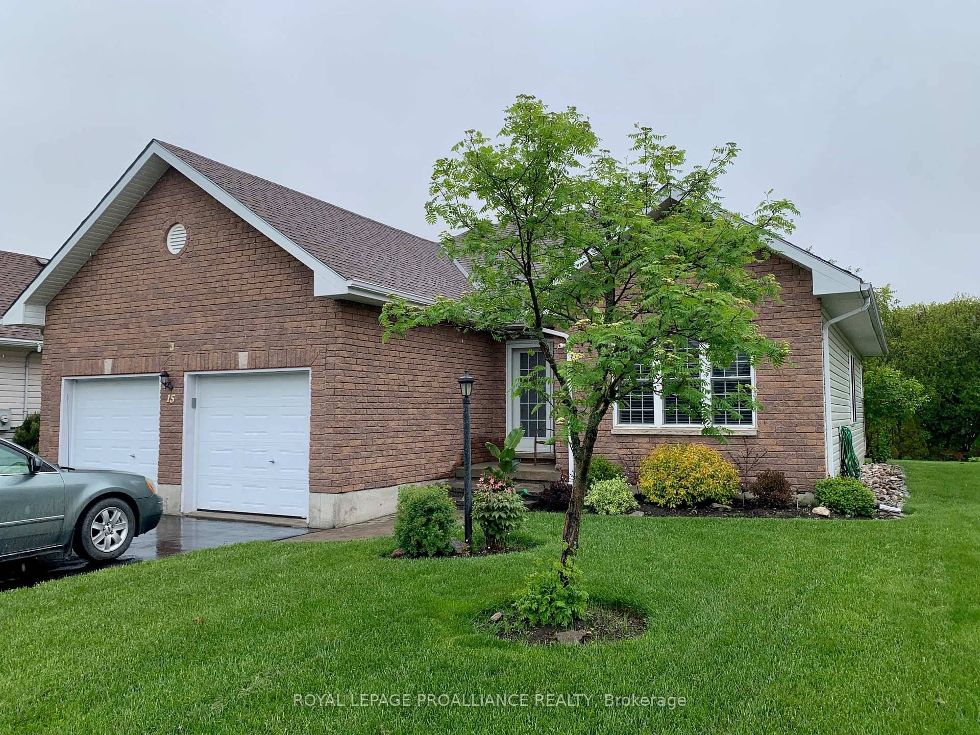 WELLINGTON ON THE LAKE. A wonderfully friendly 55 plus retirement community with so many amenities ; golf, lawn bowling, pool, tennis, and community centre.