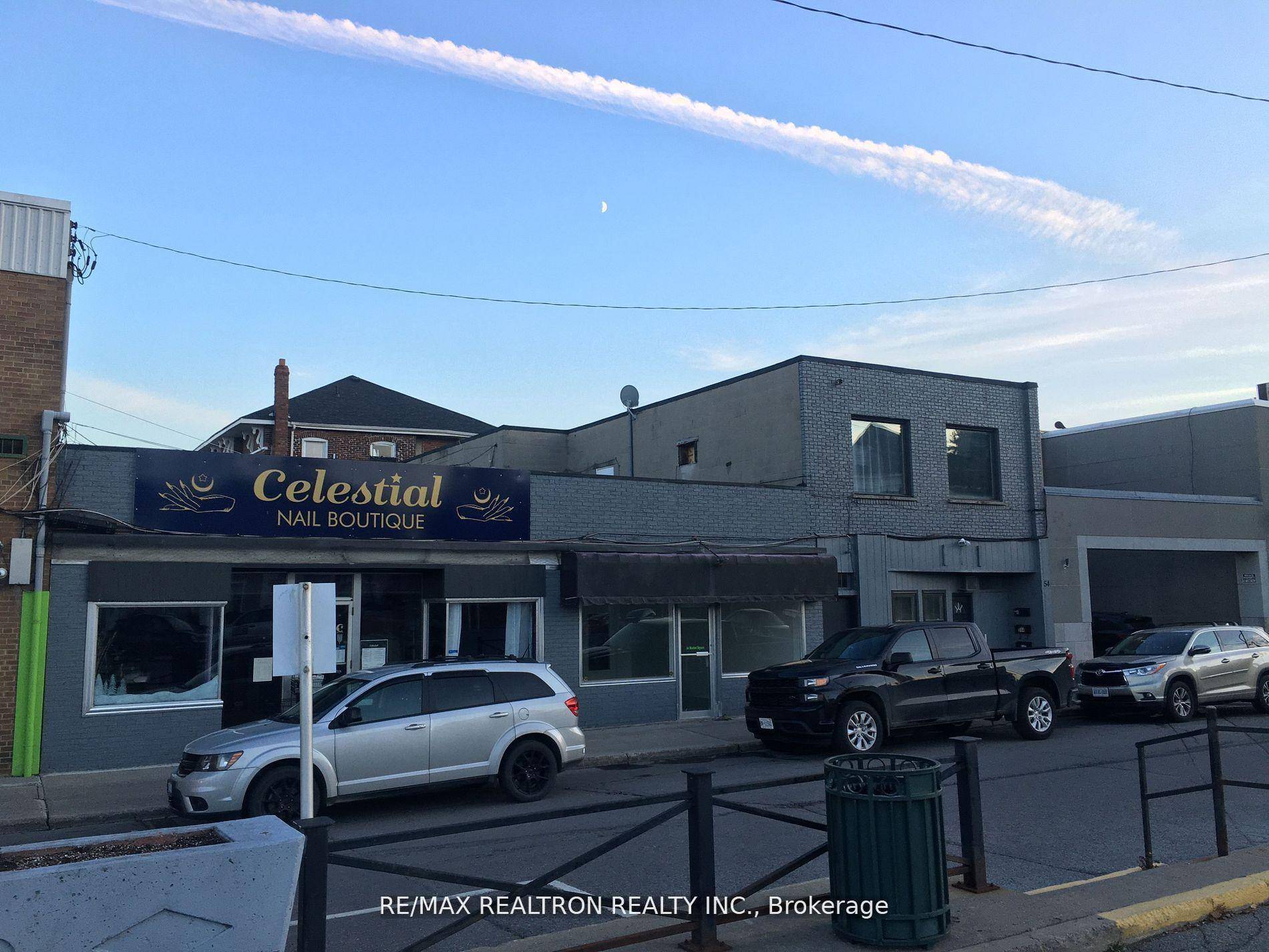 Welcome to spacious 3 Bedroom, 1 washroom apartment in the heart of Downtown of Trenton.