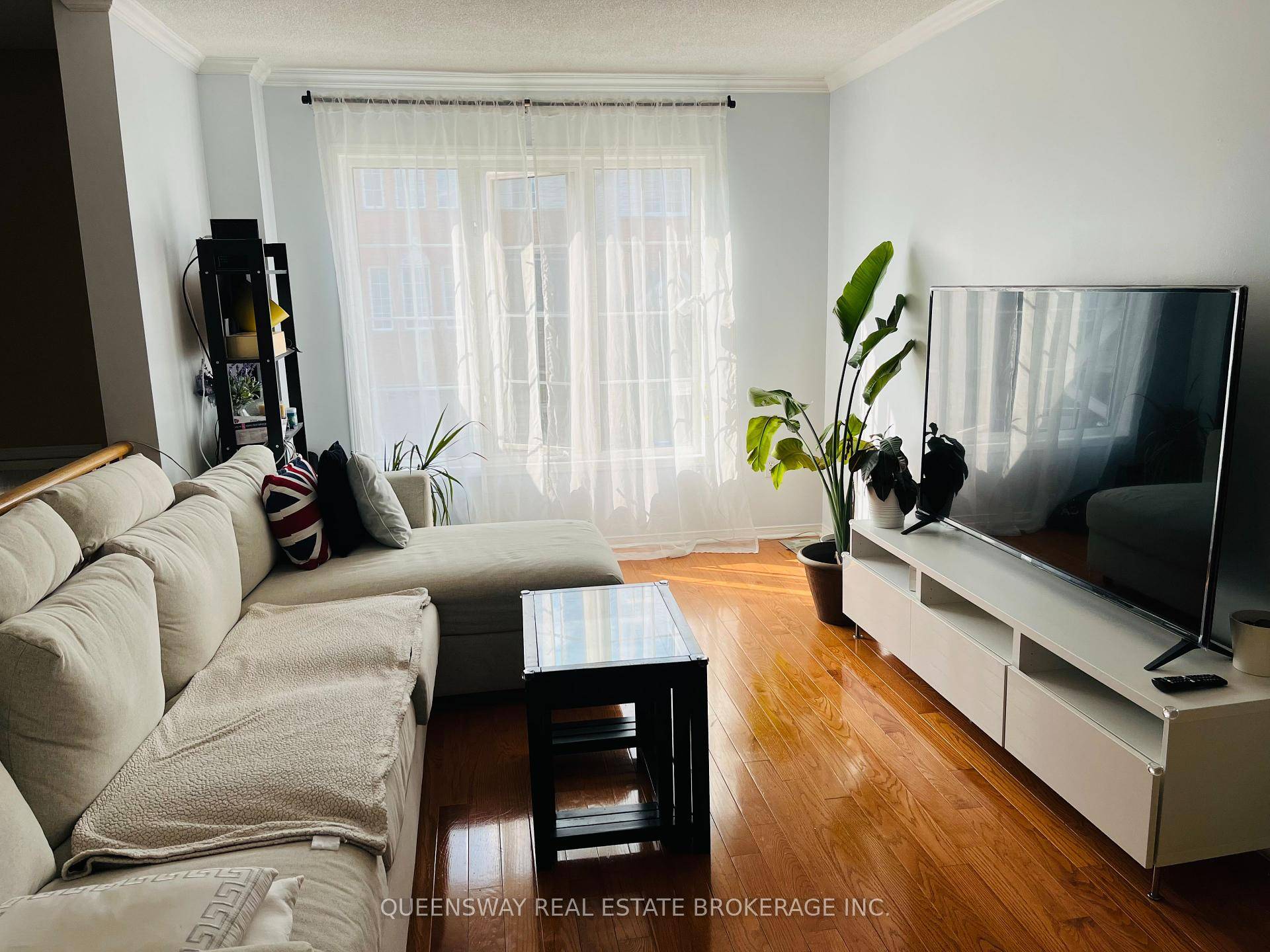 Please come and take a look at the opportunity to live in this stunning 3 1 Bedroom Townhouse in the desirable area in Mississauga near Heartland town centre where parks ...