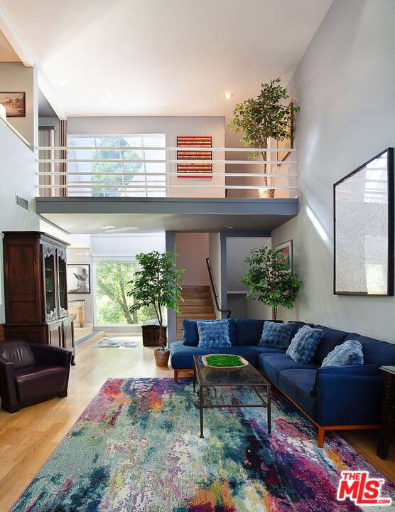 7943   Willow Glen Rd 3BR Hollywood Hills East La