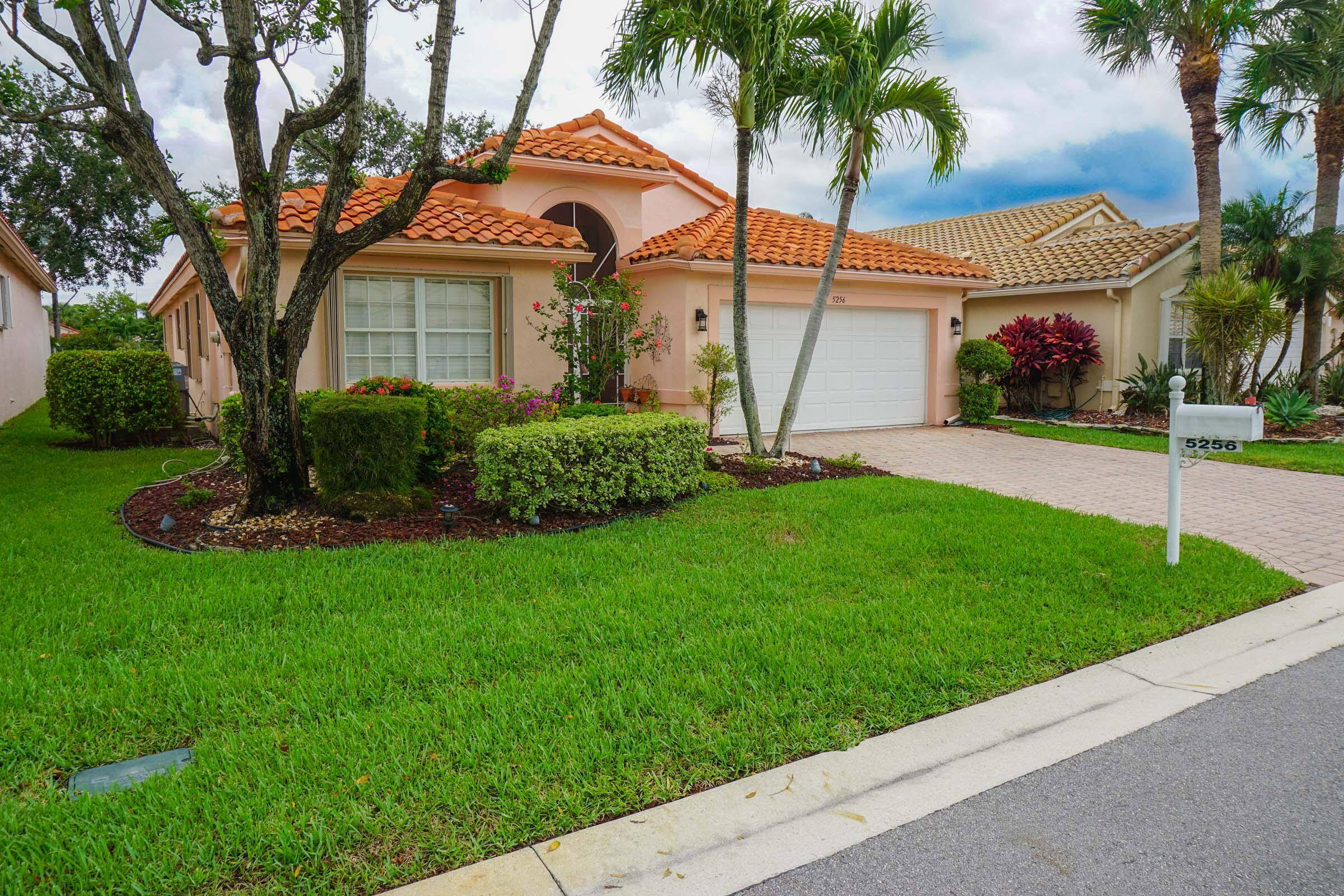 BEST PRICED 2, 000 SQ FT LAKE VIEW HOME IN CASCAE LAKES !