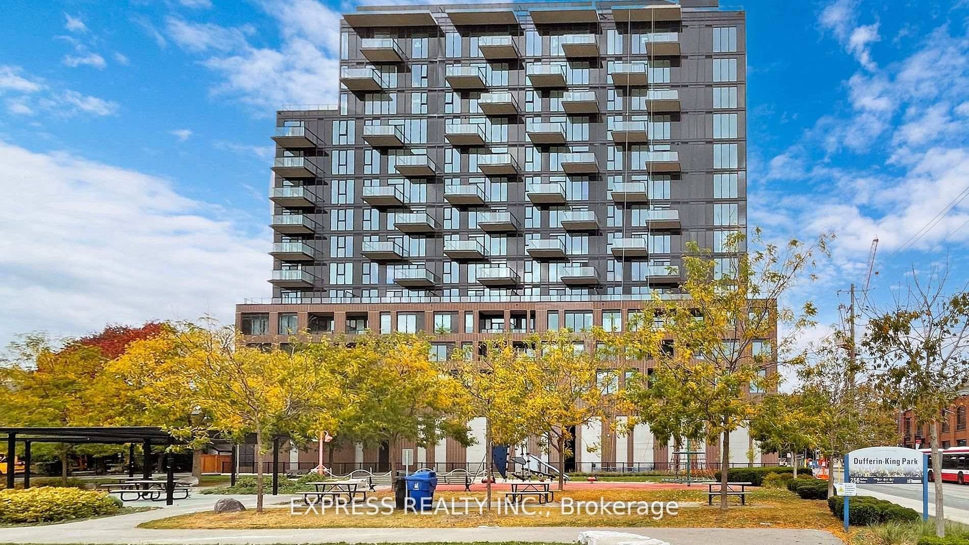 Spacious 614 sqft 1 den, Open concept layouts for a spacious feel.