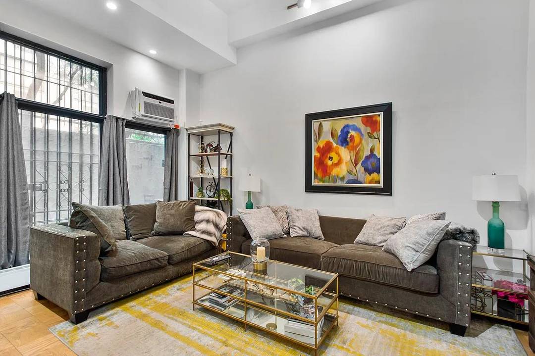 LOCATION ! LOCATION ! LOCATION !