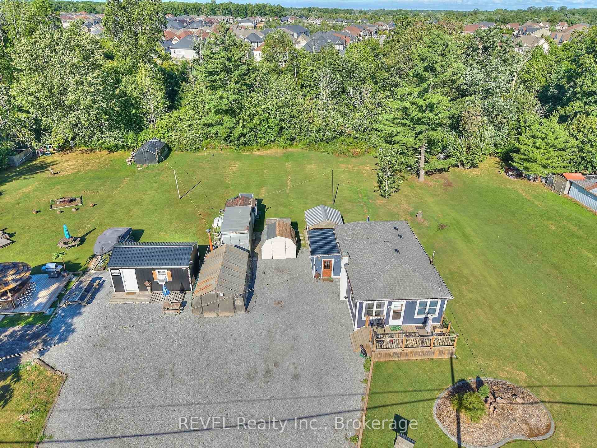 Welcome to 9197 Sodom Road, Niagara Falls a versatile property just shy of 1 acre in Chippawa.