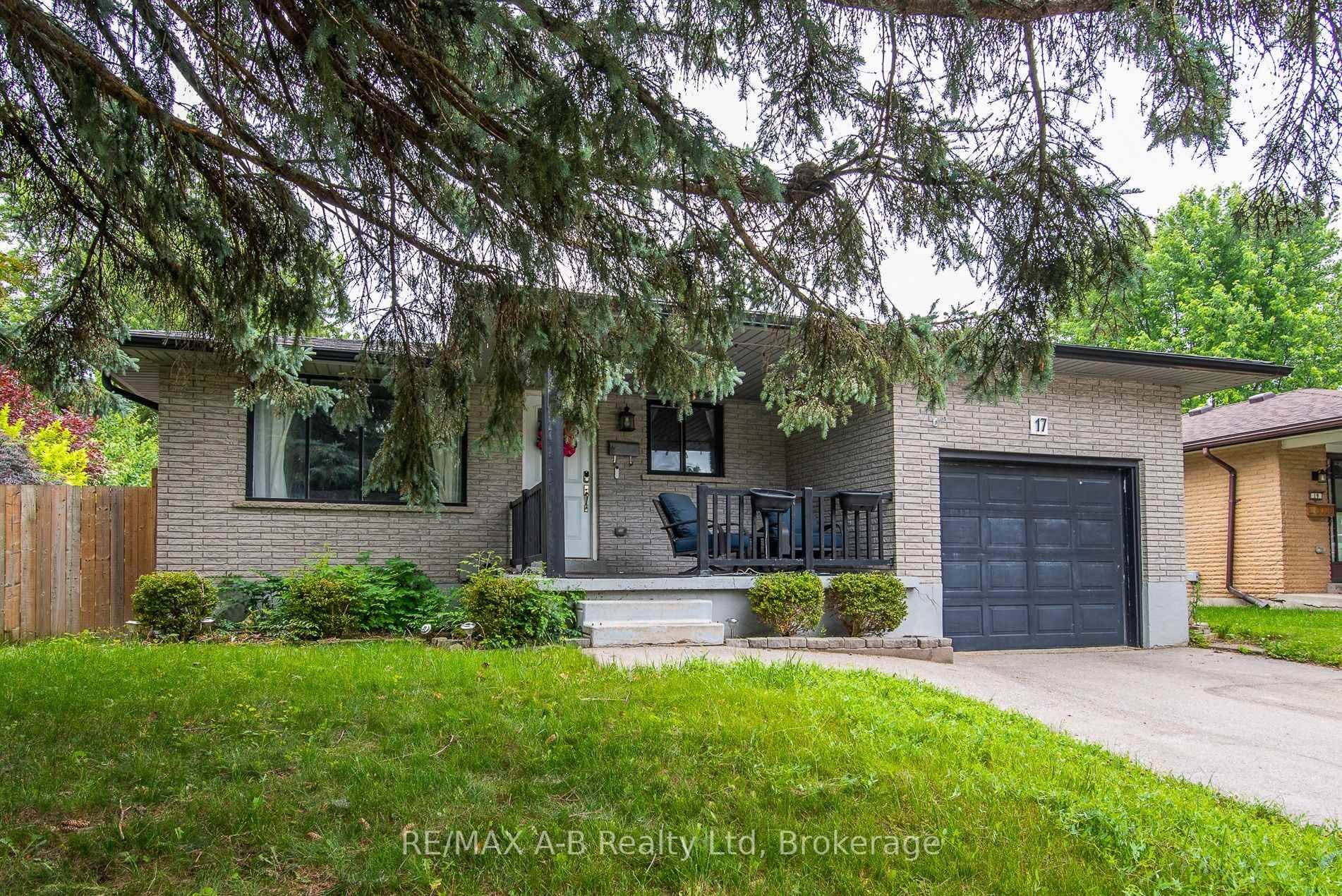 Charming Updated Bungalow in a Prime Location !