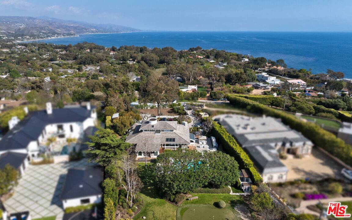 7111   Grasswood Ave 4BR Malibu La