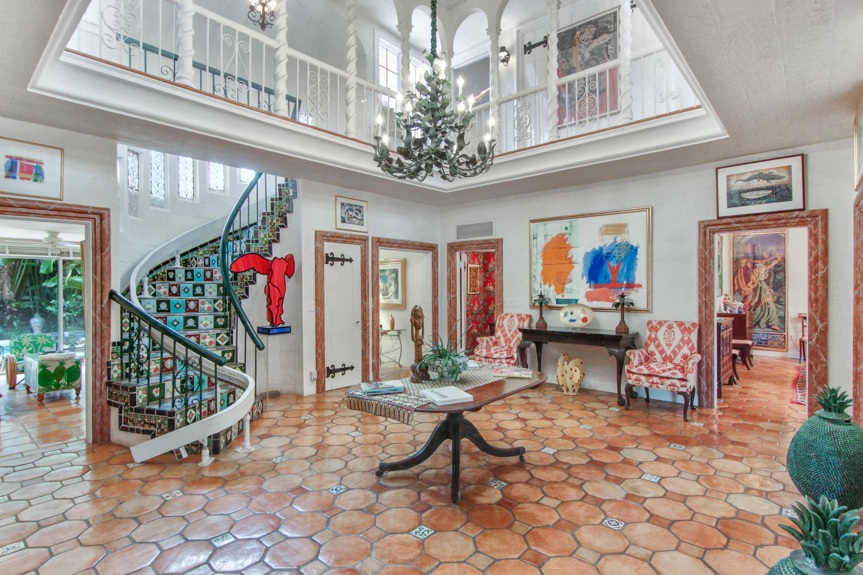 Charming Sea Street home, with 4 bedrooms, 4.