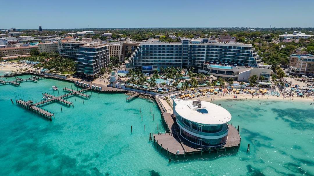 ONE PARTICULAR HARBOUR Condo New-Providence