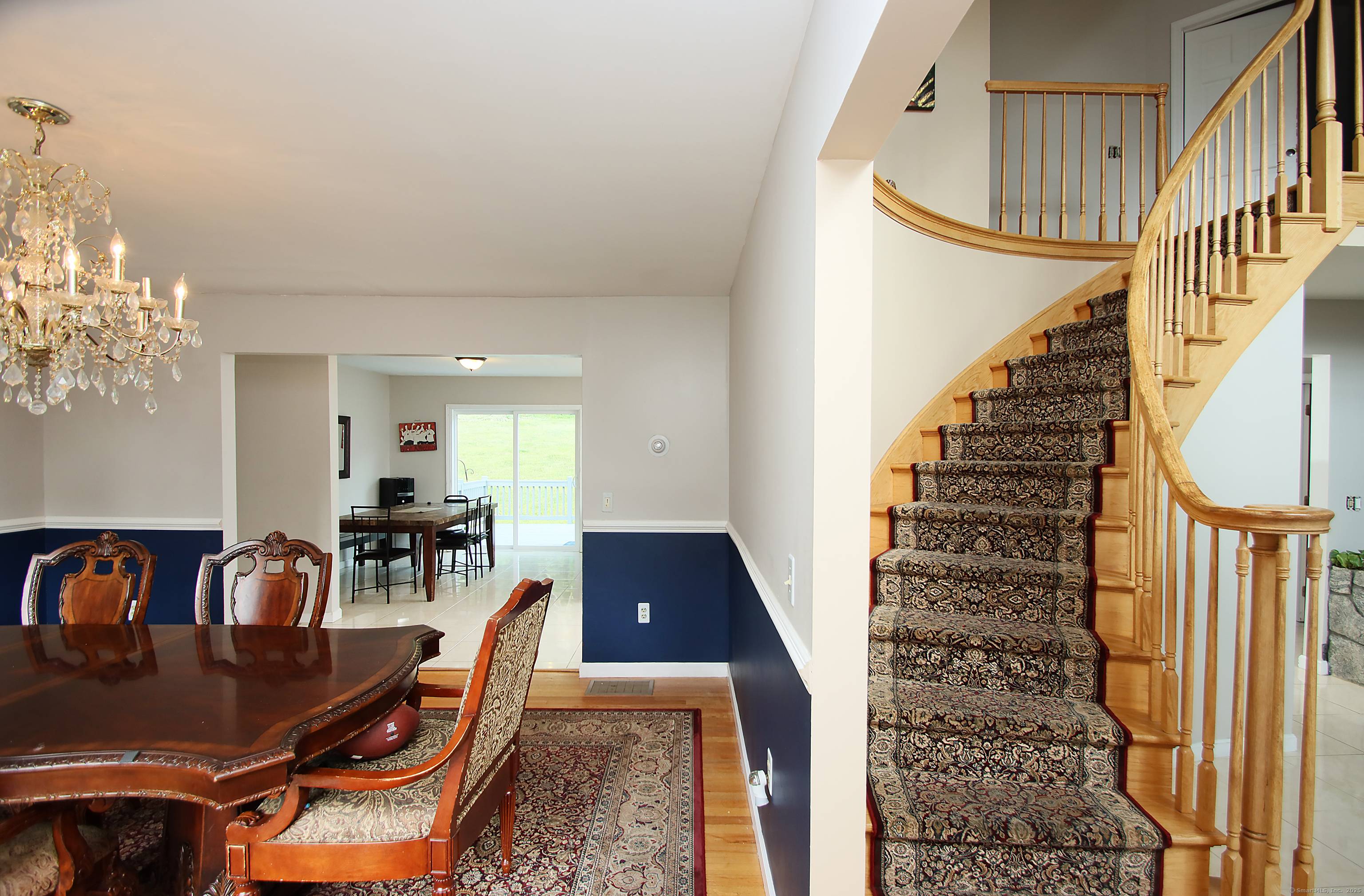Move into this 3000 Sq ft Colonial situated on nicely landscaped.