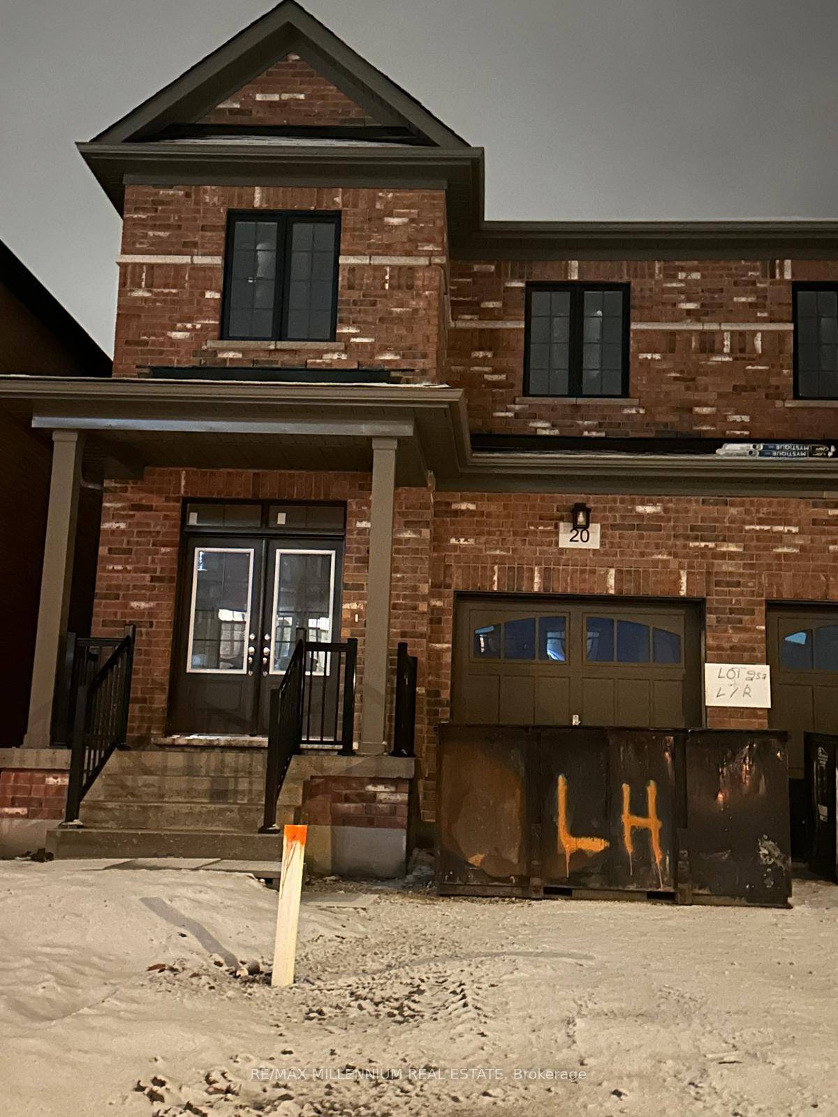 Brand New 3 Bedroom Semi Detached Home in Prime Location Never Lived In !