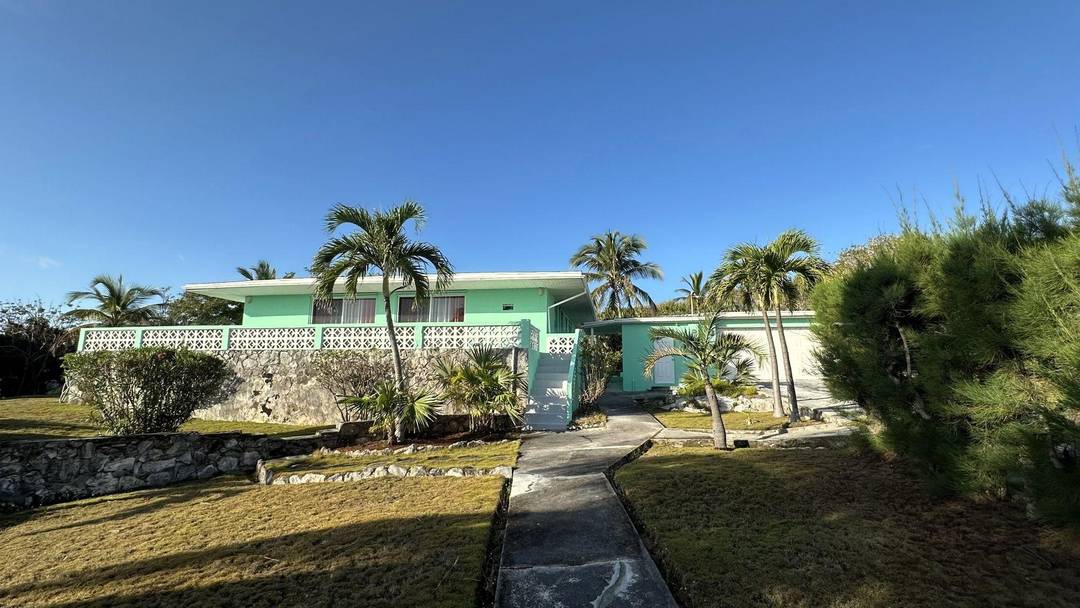 ELYSIUM SIGNAL LIGHT ROAD Single Family Home Eleuthera