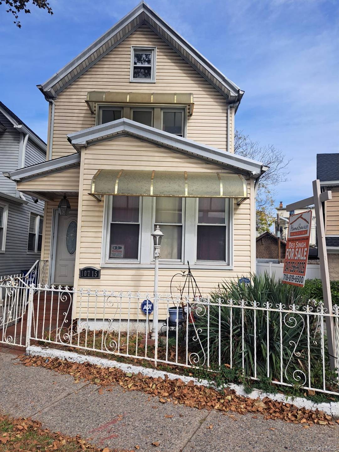 LEGAL 2 FAMILY, 40X112 LOT, GREAT INVESTMENT OPPORTUNITY, PRIME LOCATION FOR INVESTMENT, CLOSE TO JFK, EXPRESSWAY, SHOPS ETC.