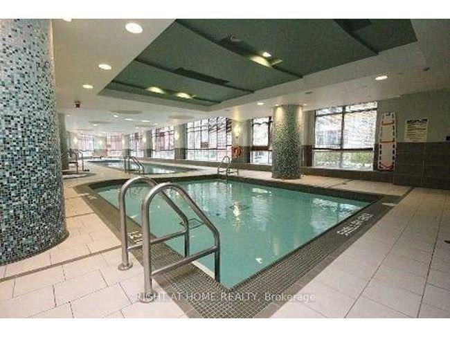 Move in ready 1 bedroom den suite in a prime location.