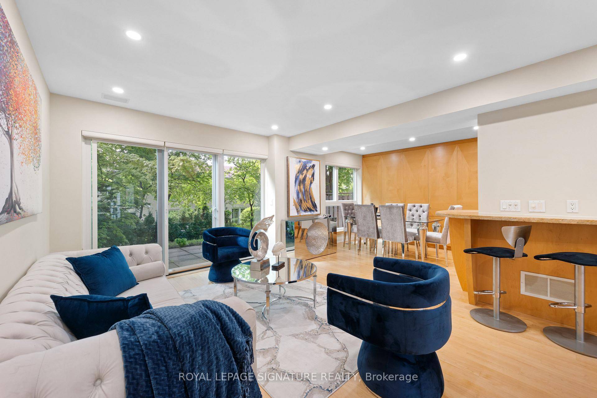 Fully Renovated Luxury Townhome for Lease in Prime Bayview amp ; York Mills !