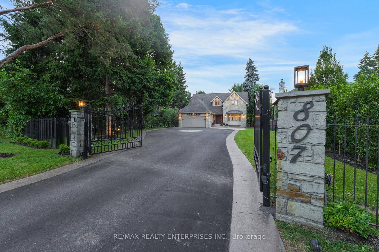 Welcome To 807 Indian Road, An Extraordinary Gated Executive Residence Nestled In The Heart Of Lorne Park.
