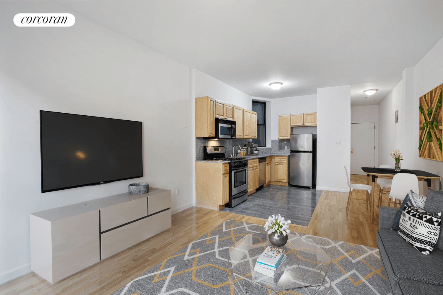 Sunny 1br one block from Central Park amp ; Lincoln Center New Exclusive !