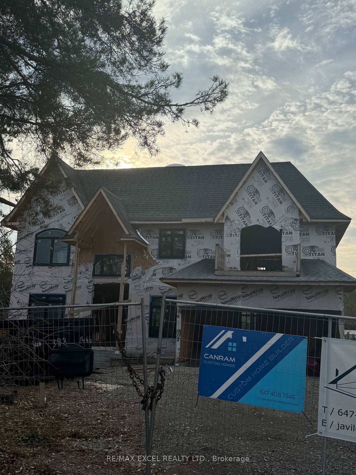 ATTENTION INVESTOR amp ; DEVELOPER Amazing Opportunity Fully Custom Built Home LOT Size 60 x 221.